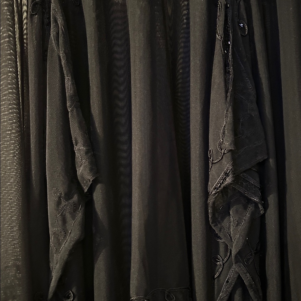 Elegant Black Sheer Dress with Lace Detail - Picture 10 of 16